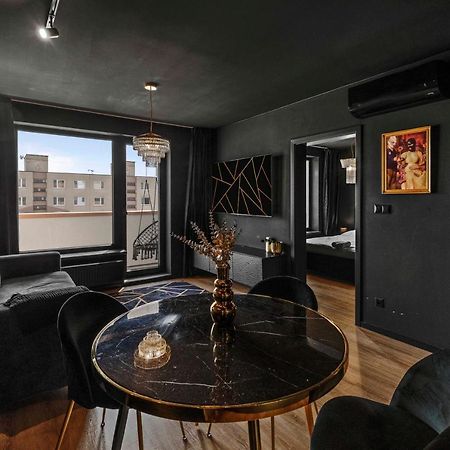 Lam Black - Ac - Balcony Apartment Братислава Екстериор снимка