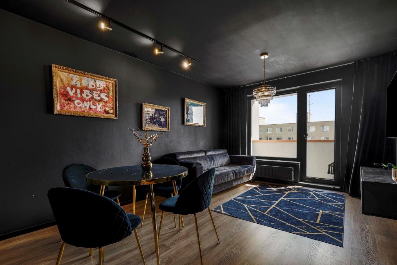 Lam Black - Ac - Balcony Apartment Братислава Екстериор снимка