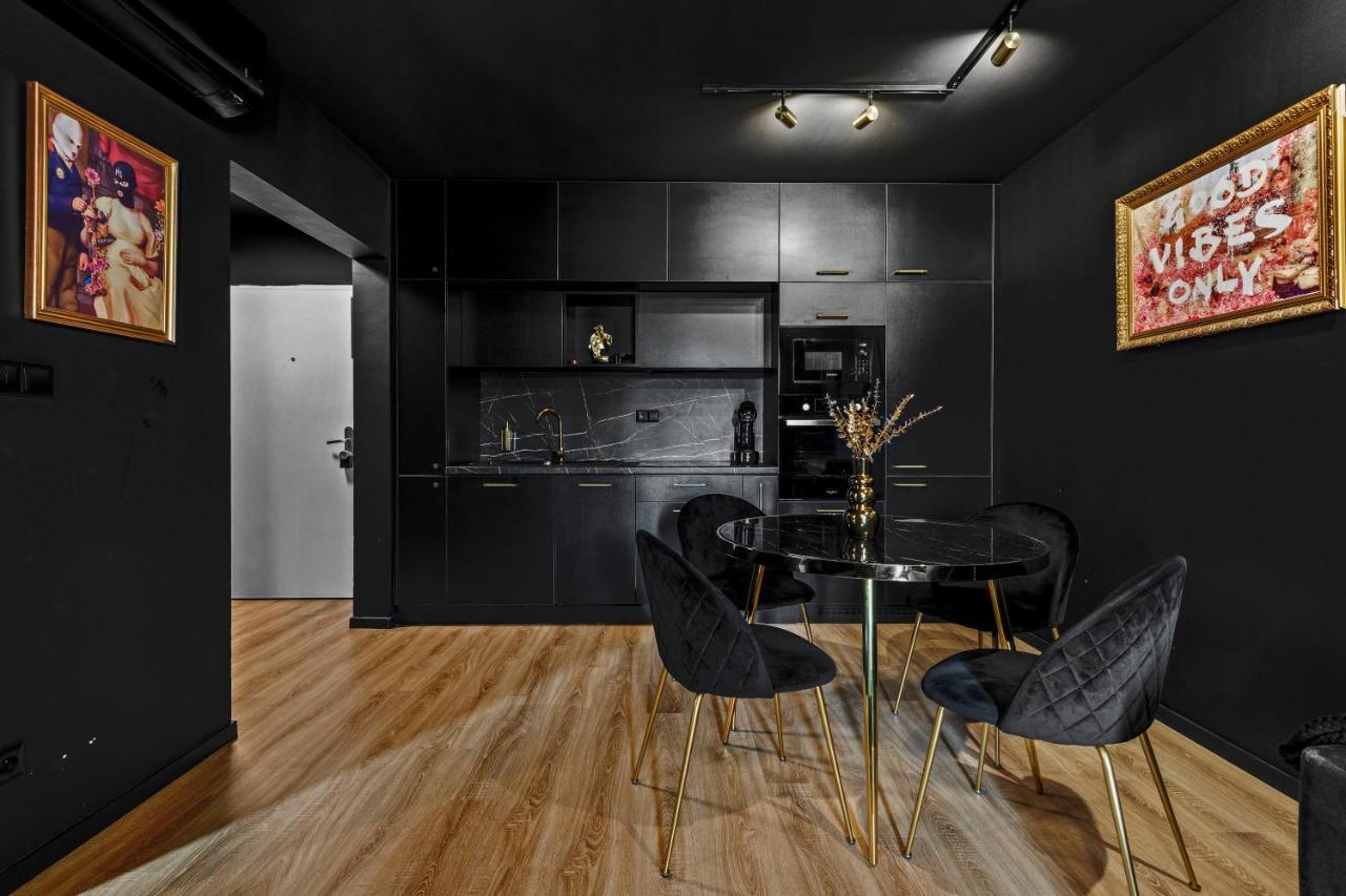 Lam Black - Ac - Balcony Apartment Братислава Екстериор снимка
