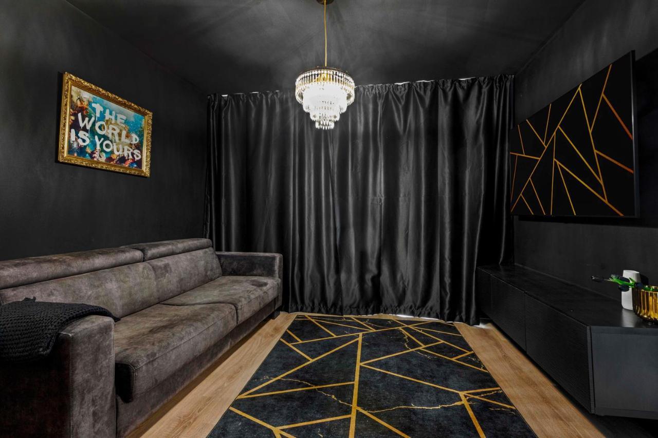 Lam Black - Ac - Balcony Apartment Братислава Екстериор снимка